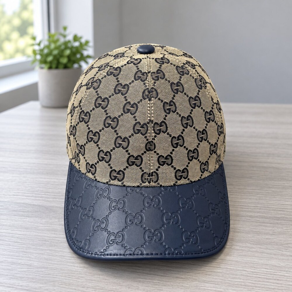 Gucci Beige GG Cap with Navy Bill